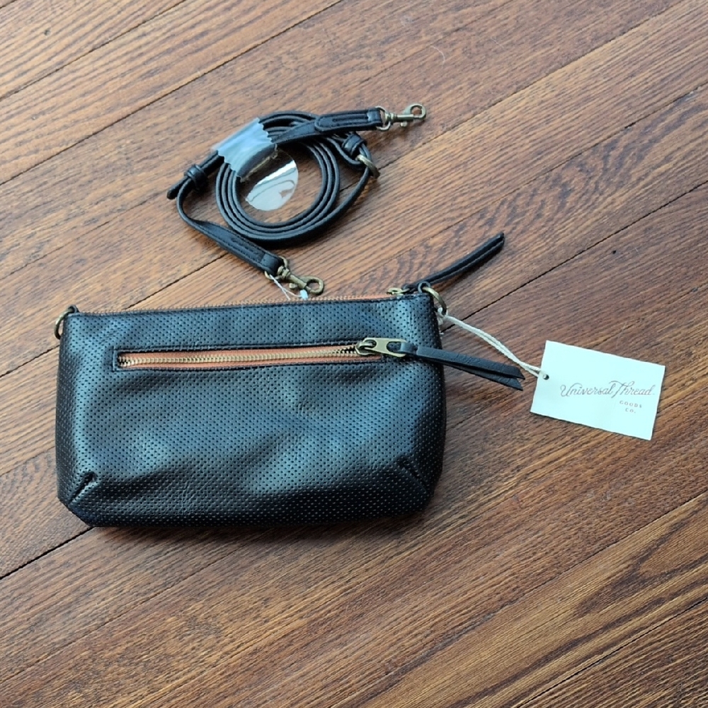 Universal Thread Black Wristlet Clutch
